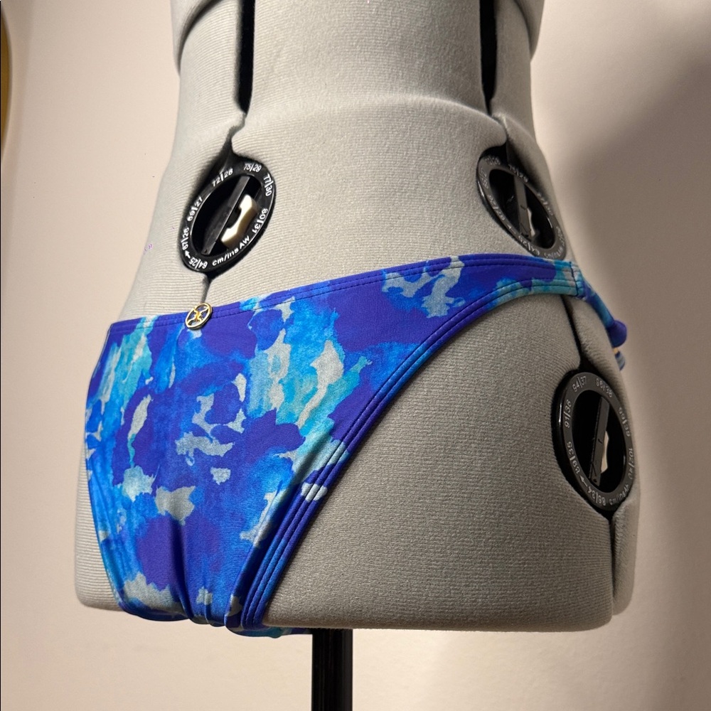 Vix Paula Hermanny Blue Camo Bikini Set Cheeky Beaded Bottom Size S / Top - L - Picture 11 of 12